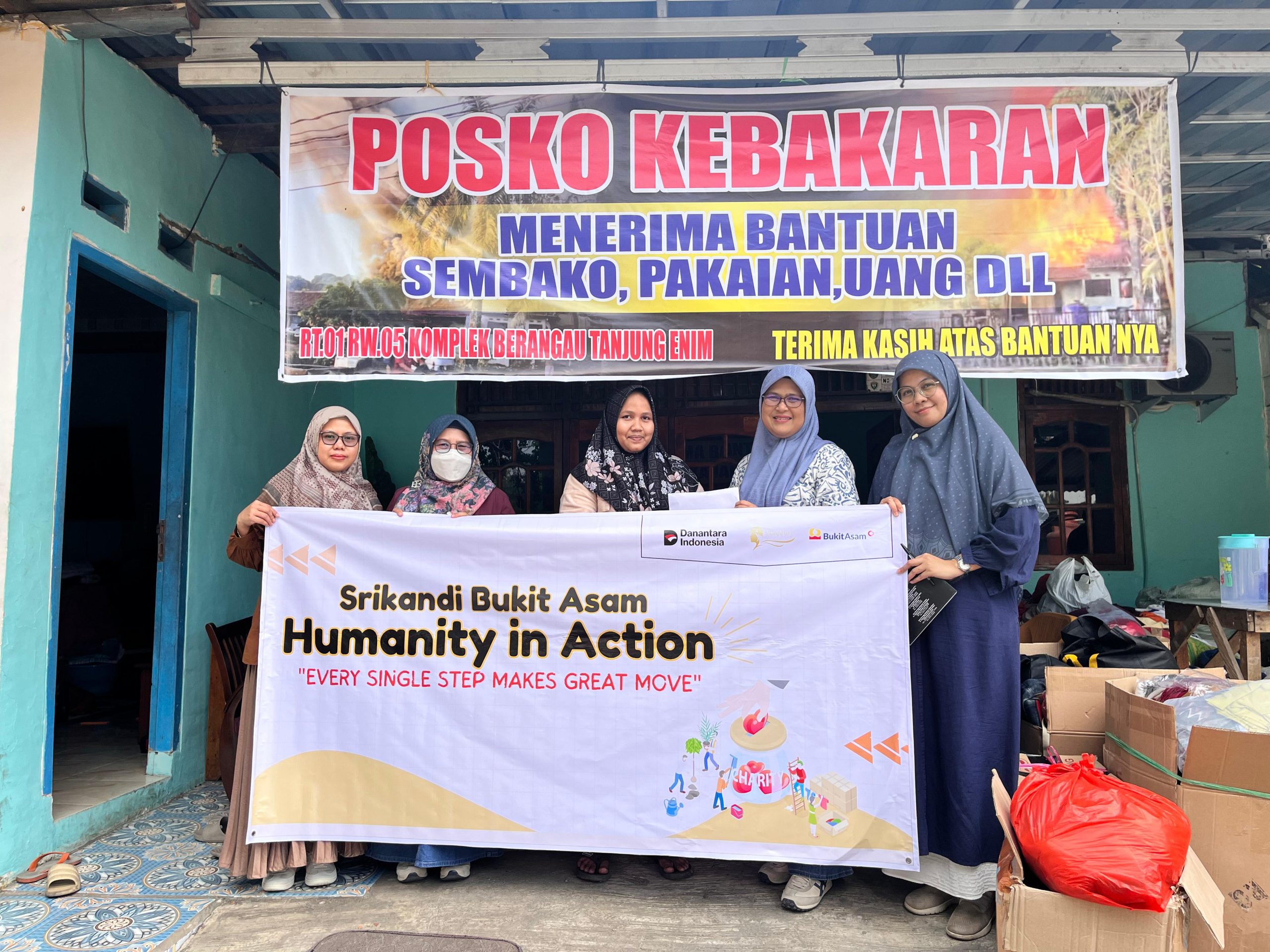 Srikandi Bukit Asam Salurkan Bantuan untuk Korban Kebakaran