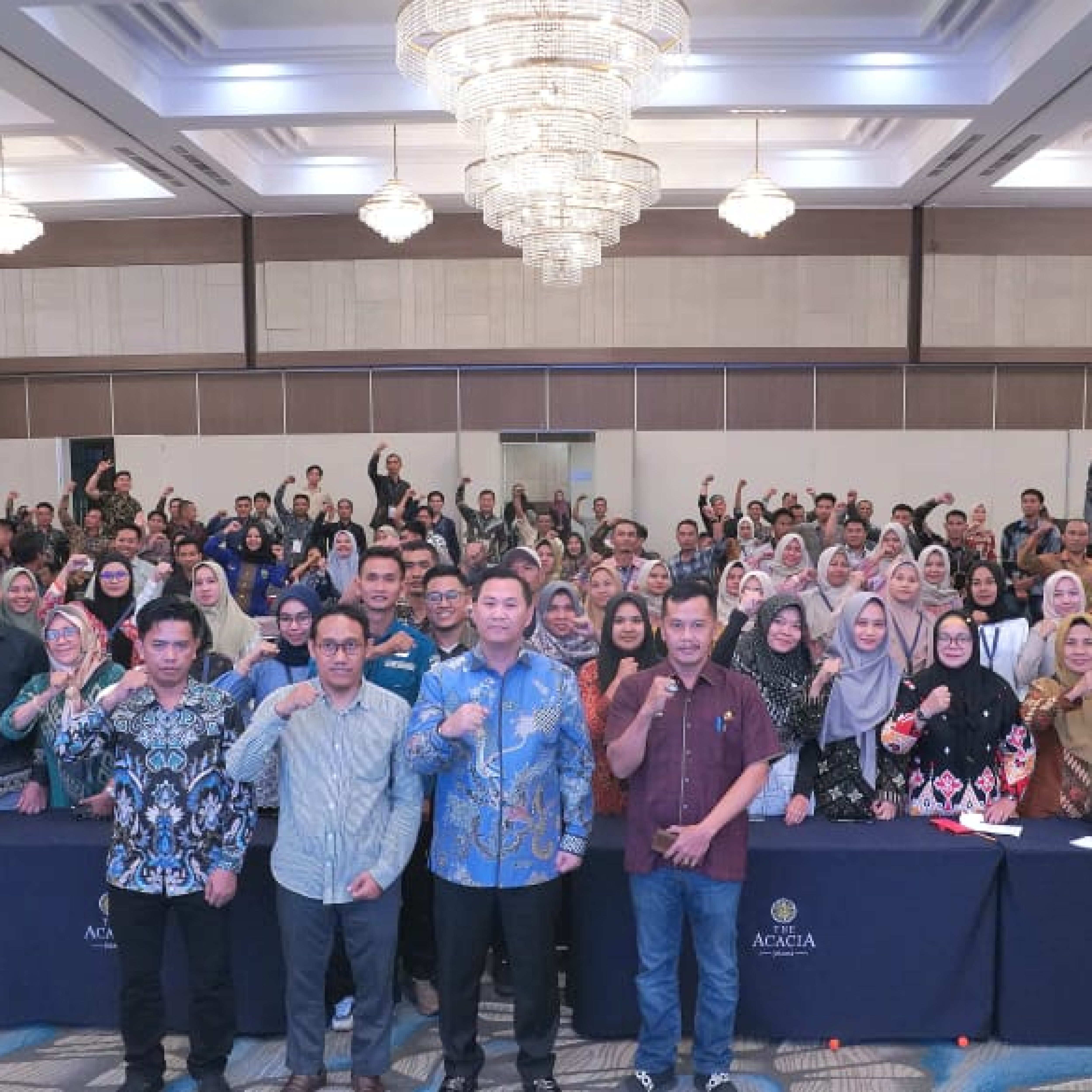 Pj Bupati Muara Enim, H. Henky Putrawan, S.Pt., M.Si., M.M., meminta pengelolaan keuangan desa dikelola dengan akuntabel, transparan dan profesional guna menghindari penyalahgunaan anggaran serta mendukung percepatan pembangunan desa sesuai dengan potensi masing-masing.