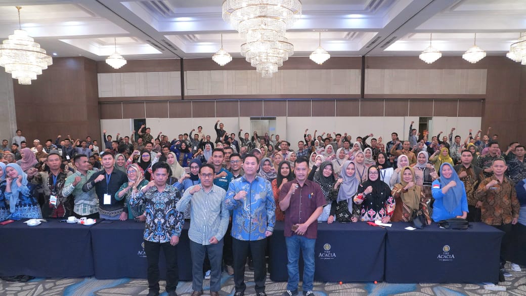 Pj Bupati Muara Enim, H. Henky Putrawan, S.Pt., M.Si., M.M., meminta pengelolaan keuangan desa dikelola dengan akuntabel, transparan dan profesional guna menghindari penyalahgunaan anggaran serta mendukung percepatan pembangunan desa sesuai dengan potensi masing-masing.