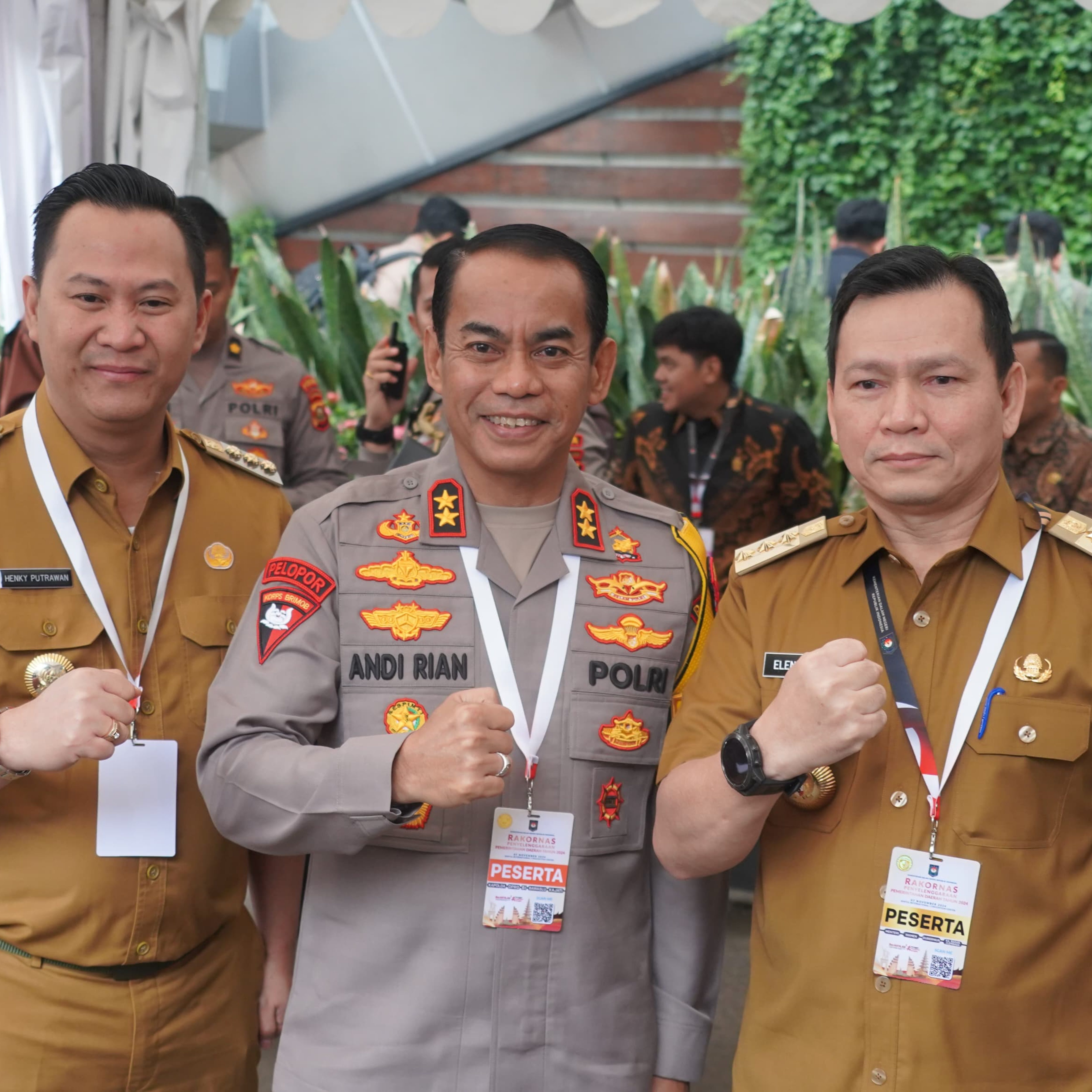 Pj. Bupati Muara Enim, H. Henky Putrawan, S.Pt., M.Si., M.M. menghadiri Rapat Koordinasi Nasional (Rakornas) Penyelenggaraan Pemerintahan Pusat dan Daerah Tahun 2024 yang dibuka langsung oleh Presiden RI, Prabowo Subianto, di Sentul International Convention Center (SICC) Sentul, Jawa Barat. Pj Bupati Henky Putrawan besama Pj Gubernur dan Kapolda Sumsel.
