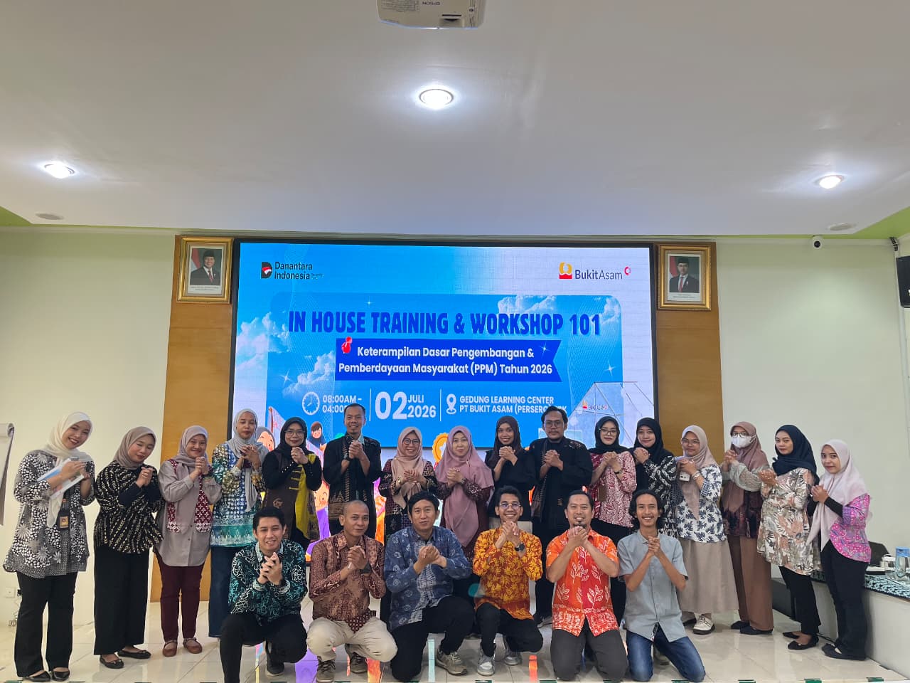 PT Bukit Asam (Persero) Tbk (PTBA), anggota Holding BUMN Pertambangan MIND ID, menggelar In-House Training & Workshop 101: Keterampilan Dasar Program Pengembangan dan Pemberdayaan Masyarakat (PPM) sebagai upaya memperkuat kompetensi insan perusahaan dalam merancang dan mengimplementasikan Program Pemberdayaan Masyarakat (PPM) yang berdampak, terukur, dan berkelanjutan.