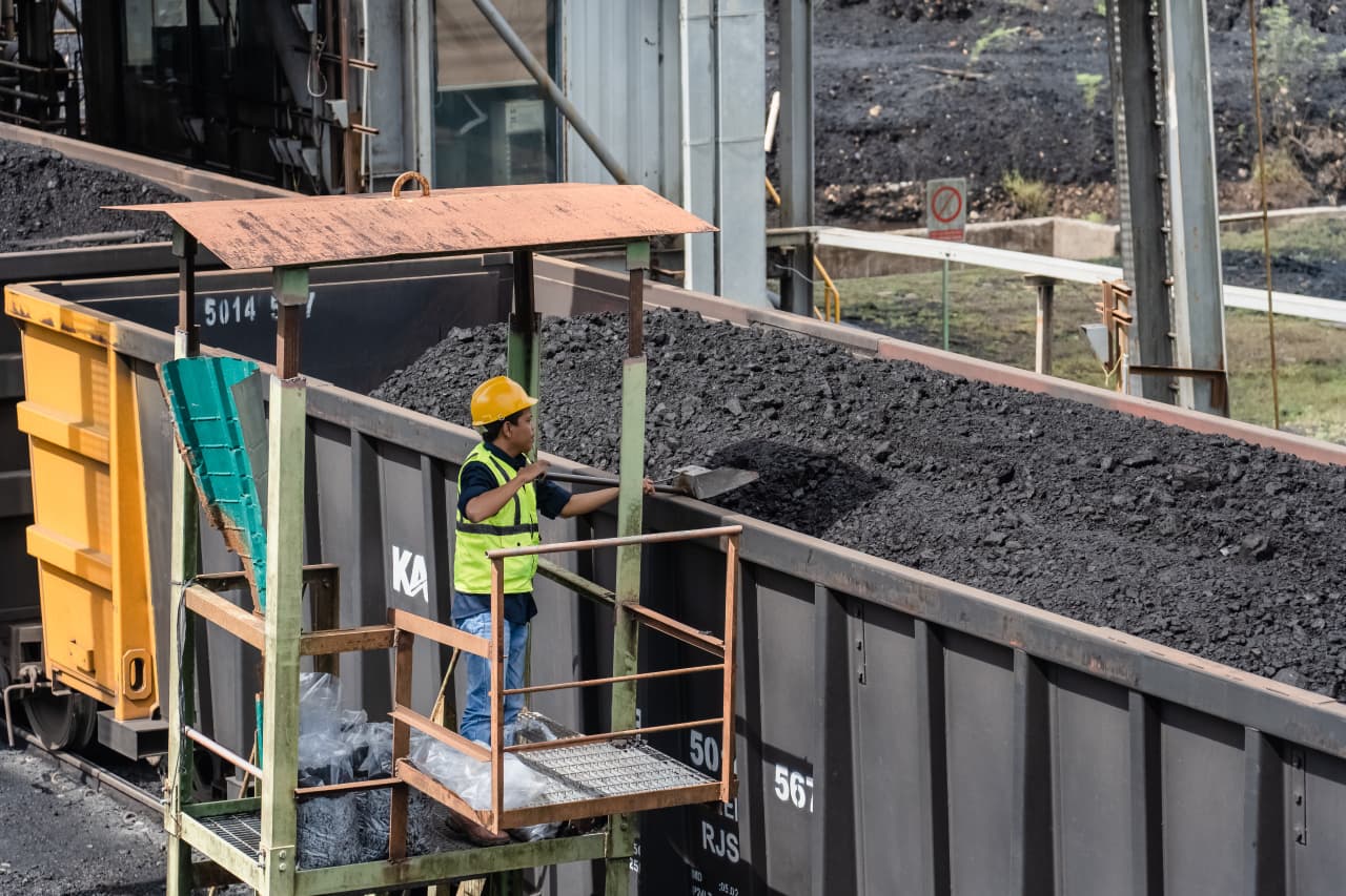 Penjualan Batu Bara PTBA Capai 21,10 Juta Ton di Semester I 2026
