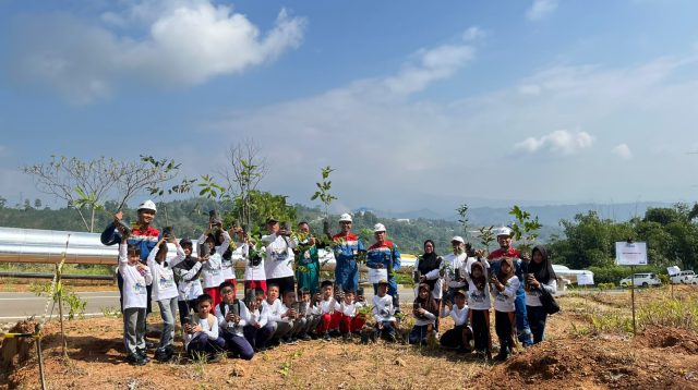 PGE Area Lumut Balai Rayakan Hari Anak Nasional dengan Edukasi Panas Bumi ke Siswa SD