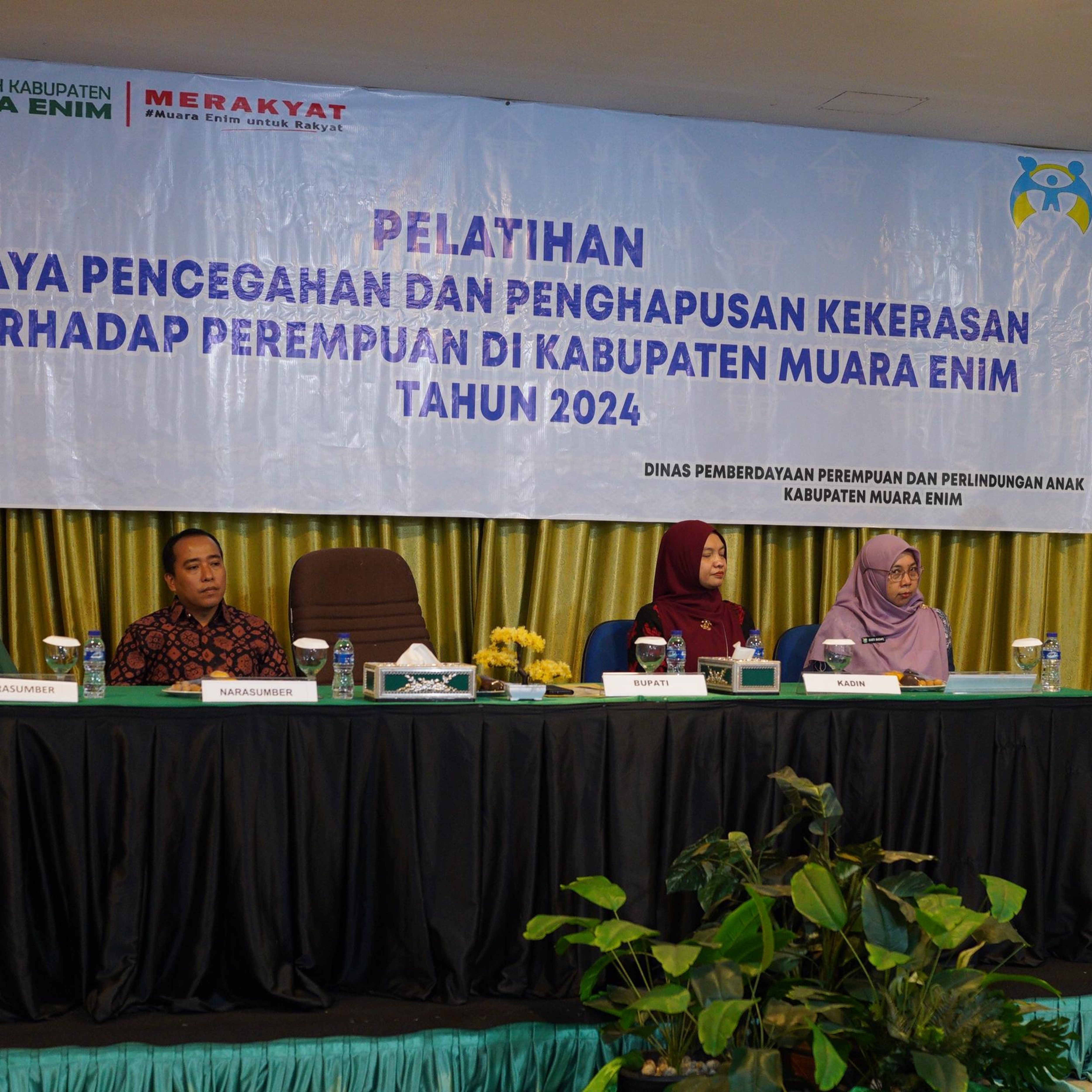 Sebanyak 60 orang aktivis Perlindungan Anak Terpadu Berbasis Masyarakat (PATBM) ikuti Pelatihan Pencegahan dan Penghapusan Kekerasan Terhadap Perempuan Tahun 2024 di Ballroom Hotel Griya Serasan Sekundang Muara Enim